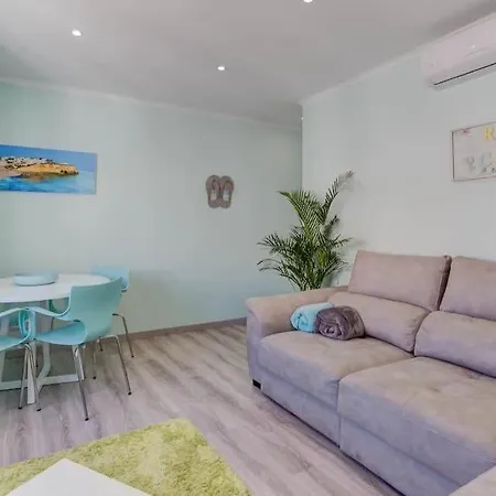 Carmo Apartment *